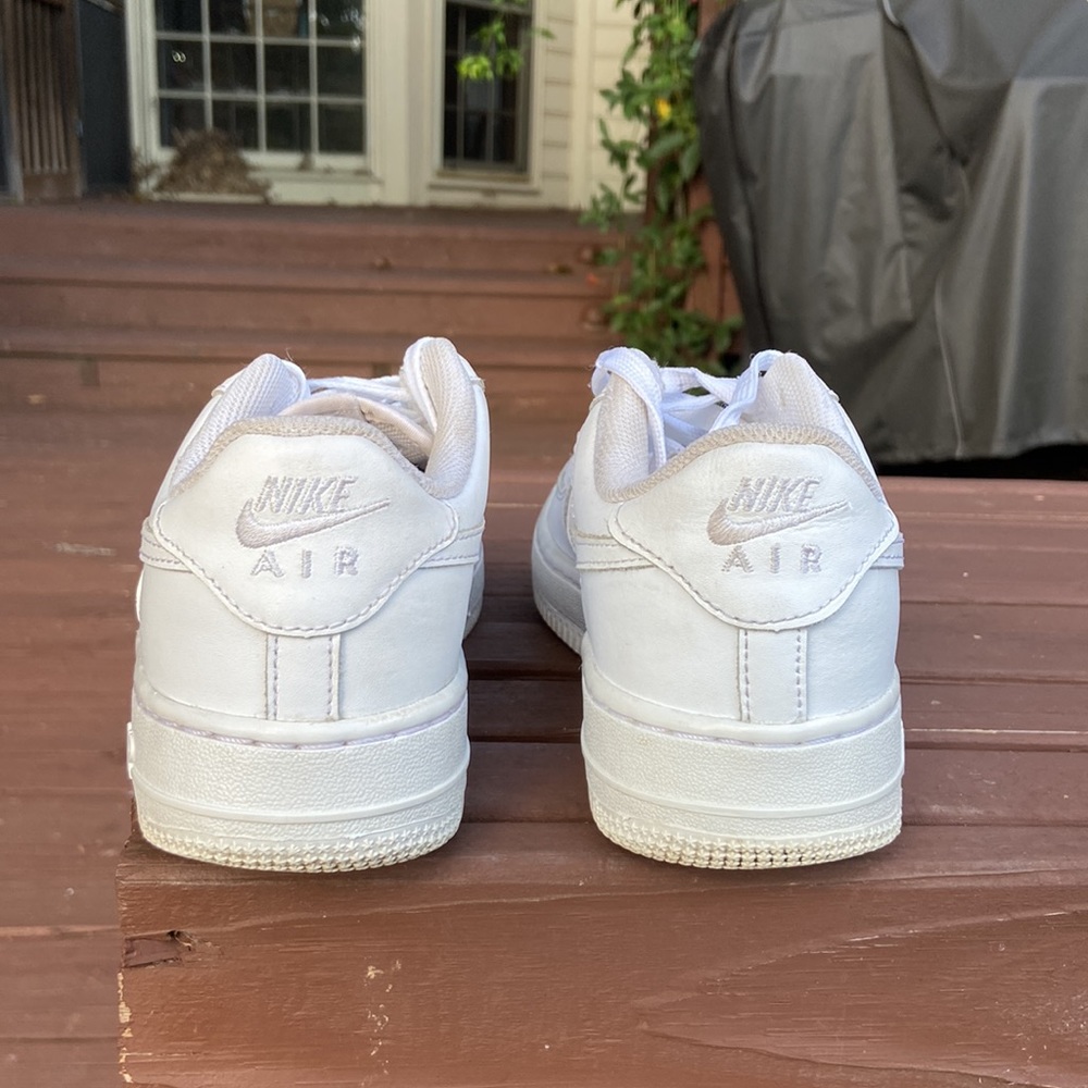 Nike Air Force 1 Low Size 5.5Y Triple White Kid’s Sneakers - Picture 5 of 13